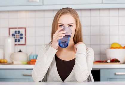 Apparecchio acqua microfiltrata naturale, fresca e fresca gasata